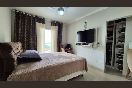Casa à venda com 193m², 3 quartos e 2 vagasSuíte