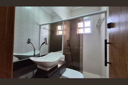 Casa à venda com 193m², 3 quartos e 2 vagasBanheiro da suíte