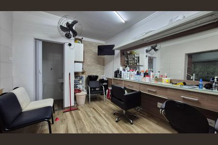 Casa à venda com 193m², 3 quartos e 2 vagasQuarto de serviço
