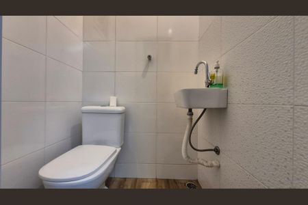 Casa à venda com 193m², 3 quartos e 2 vagasBanheiro