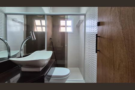 Casa à venda com 193m², 3 quartos e 2 vagasBanheiro da suíte
