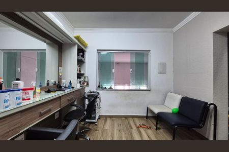 Casa à venda com 193m², 3 quartos e 2 vagasQuarto de serviço