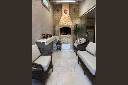 Casa à venda com 125m², 3 quartos e 4 vagas Casa à venda com 125m², 3 quartos e 4 vagasChurrasqueira