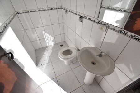 Casa para alugar com 450m², 3 quartos e 12 vagasBanheiro externo