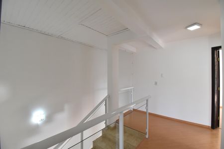 Casa para alugar com 450m², 3 quartos e 12 vagasCorredor/Escadas