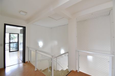 Casa para alugar com 450m², 3 quartos e 12 vagasCorredor/Escadas