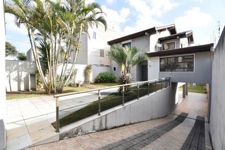 Casa para alugar com 450m², 3 quartos e 12 vagasÁrea externa - Frente