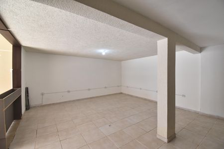 Casa para alugar com 450m², 3 quartos e 12 vagasDepósito