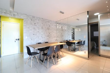 Apartamento para alugar com 65m², 2 quartos e 2 vagasSala