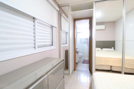 Apartamento para alugar com 65m², 2 quartos e 2 vagasQuarto 2 - Suíte