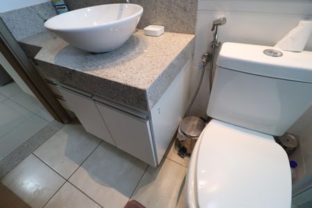 Apartamento para alugar com 65m², 2 quartos e 2 vagasBanheiro do Quarto 2