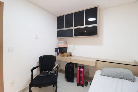 Quarto 1 de apartamento para alugar com 2 quartos, 65m² em Centro, Uberlândia