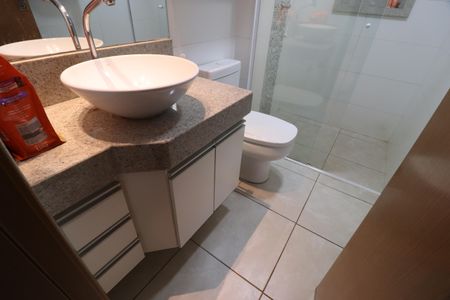 Apartamento para alugar com 65m², 2 quartos e 2 vagasBanheiro Social