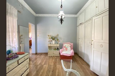 Casa à venda com 110m², 4 quartos e 1 vaga