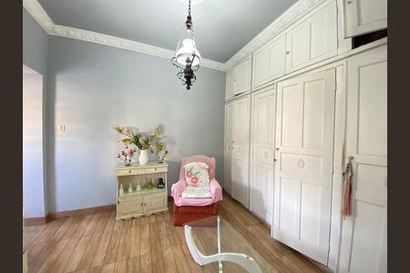 Casa à venda com 110m², 4 quartos e 1 vaga