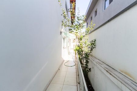 Casa de condomínio para alugar com 246m², 7 quartos e 4 vagas Casa de condomínio para alugar com 246m², 7 quartos e 4 vagasCorredor