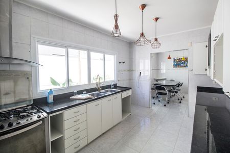 Casa de condomínio para alugar com 246m², 7 quartos e 4 vagas Casa de condomínio para alugar com 246m², 7 quartos e 4 vagasCozinha