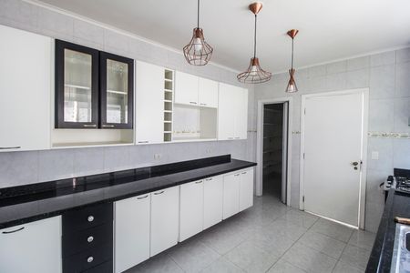 Casa de condomínio para alugar com 246m², 7 quartos e 4 vagas Casa de condomínio para alugar com 246m², 7 quartos e 4 vagasCozinha