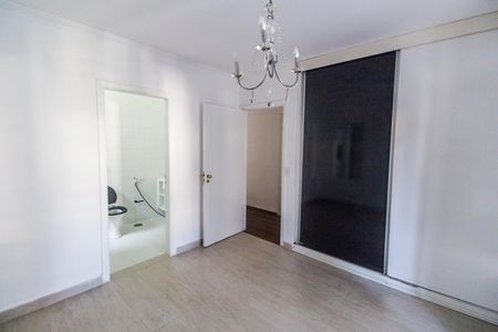 Casa de condomínio para alugar com 246m², 7 quartos e 4 vagas Casa de condomínio para alugar com 246m², 7 quartos e 4 vagasSuíte 4