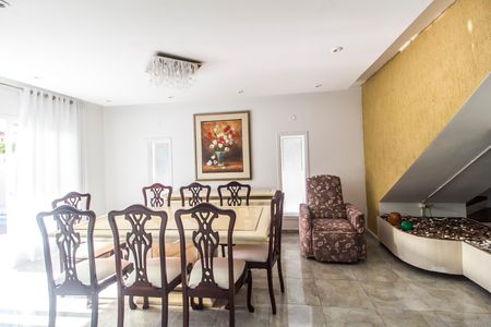 Sala  de casa de condomínio para alugar com 2 quartos, 246m² em Alphaville, Santana de Parnaíba