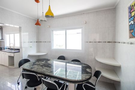 Casa de condomínio para alugar com 246m², 7 quartos e 4 vagas Casa de condomínio para alugar com 246m², 7 quartos e 4 vagasCopa