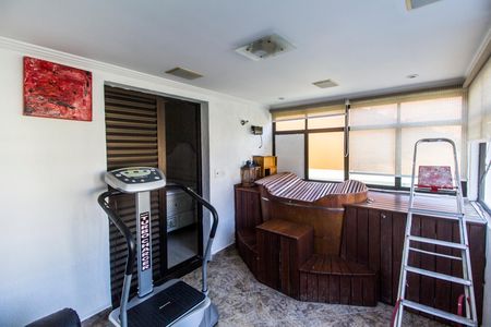 Casa de condomínio para alugar com 246m², 7 quartos e 4 vagas Casa de condomínio para alugar com 246m², 7 quartos e 4 vagasVaranda