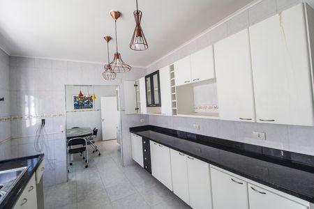 Casa de condomínio para alugar com 246m², 7 quartos e 4 vagas Casa de condomínio para alugar com 246m², 7 quartos e 4 vagasCozinha