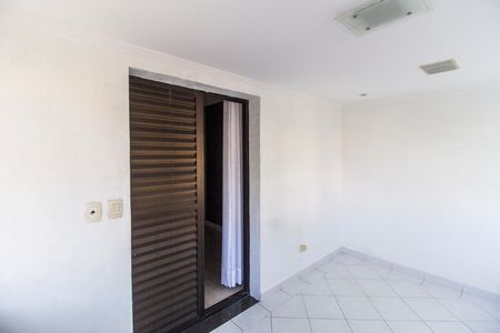 Casa de condomínio para alugar com 246m², 7 quartos e 4 vagas Casa de condomínio para alugar com 246m², 7 quartos e 4 vagasVaranda