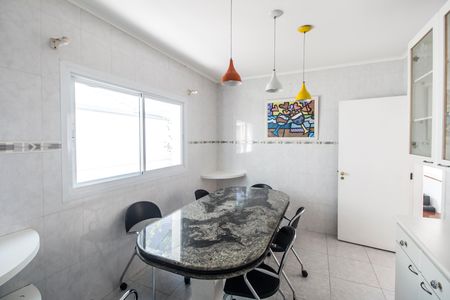 Casa de condomínio para alugar com 246m², 7 quartos e 4 vagas Casa de condomínio para alugar com 246m², 7 quartos e 4 vagasCozinha