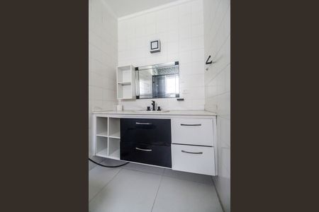 Casa de condomínio para alugar com 246m², 7 quartos e 4 vagas Casa de condomínio para alugar com 246m², 7 quartos e 4 vagasBanheiro da Suíte