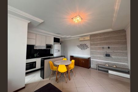 Apartamento para alugar com 78m², 2 quartos e 1 vaga Apartamento para alugar com 78m², 2 quartos e 1 vagaSala