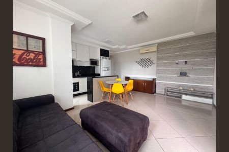 Apartamento para alugar com 78m², 2 quartos e 1 vaga Apartamento para alugar com 78m², 2 quartos e 1 vagaSala