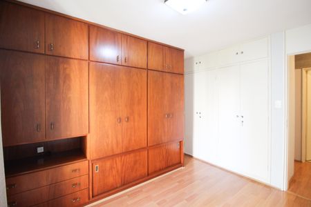 Quarto 2 de apartamento para alugar com 2 quartos, 82m² em Moema, São Paulo