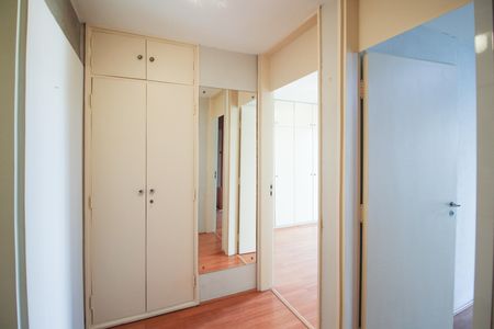 Apartamento para alugar com 82m², 2 quartos e 1 vaga Apartamento para alugar com 82m², 2 quartos e 1 vagaCorredor