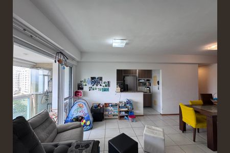 Apartamento à venda com 86m², 2 quartos e 1 vagaSala