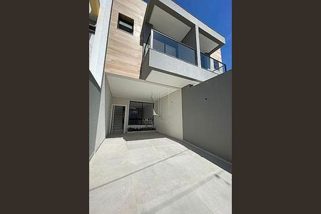 Casa à venda com 3 quartos, 113m² em Cupecê, São Paulo