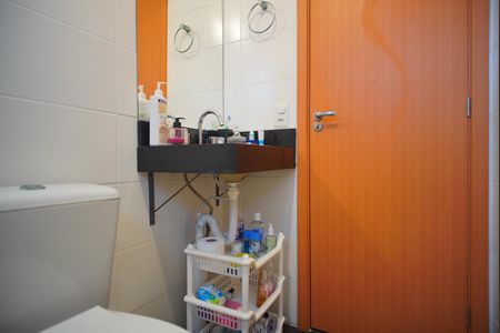 Apartamento à venda com 49m², 2 quartos e 1 vagaBanheiro Corredor