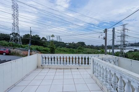 Casa à venda com 98m², 4 quartos e 2 vagasVaranda