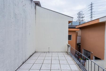 Casa à venda com 98m², 4 quartos e 2 vagasQuintal superior fundo