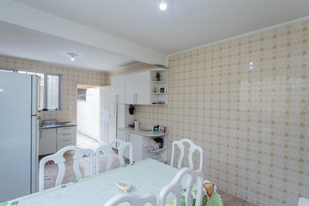 Casa à venda com 98m², 4 quartos e 2 vagasCopa e cozinha