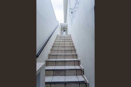 Casa à venda com 98m², 4 quartos e 2 vagasEscada