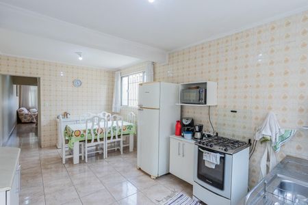 Casa à venda com 98m², 4 quartos e 2 vagasCopa e cozinha