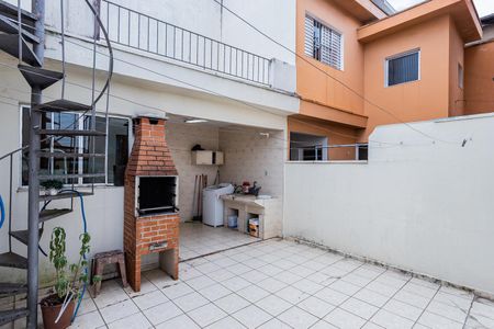Casa à venda com 98m², 4 quartos e 2 vagasQuintal