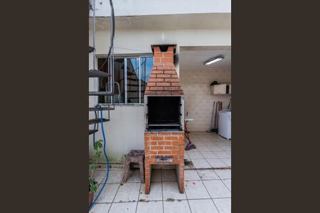 Casa à venda com 98m², 4 quartos e 2 vagasChurrasqueira