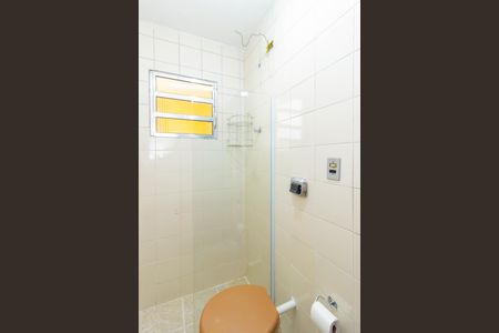 Banheiro de casa para alugar com 1 quarto, 30m² em Vila Palmeiras, São Paulo