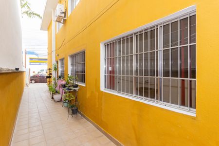 Casa para alugar com 30m², 1 quarto e sem vaga Casa para alugar com 30m², 1 quarto e sem vagaCorredor Saída