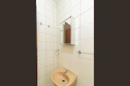 Casa para alugar com 30m², 1 quarto e sem vaga Casa para alugar com 30m², 1 quarto e sem vagaBanheiro
