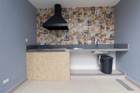 Apartamento à venda com 32m², 2 quartos e 1 vaga Apartamento à venda com 32m², 2 quartos e 1 vagaÁrea comum - Churrasqueira