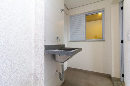 Apartamento à venda com 32m², 2 quartos e 1 vaga Apartamento à venda com 32m², 2 quartos e 1 vagaÁrea de Serviço