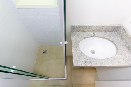 Apartamento à venda com 32m², 2 quartos e 1 vaga Apartamento à venda com 32m², 2 quartos e 1 vagaBanheiro